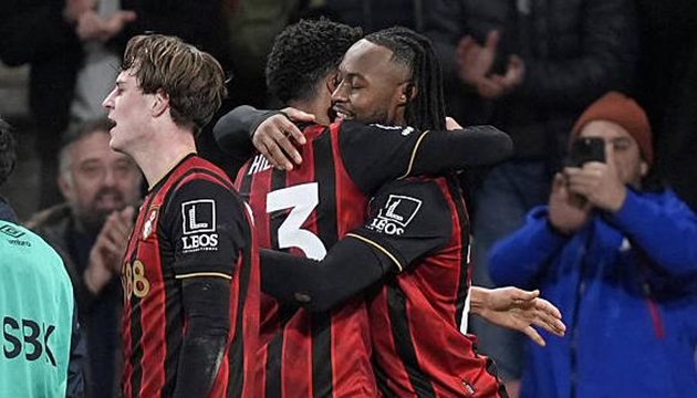 Antoine Semenyo ghi b&agrave;n gi&uacute;p Bournemouth đ&aacute;nh bại Tottenham Hotspur.