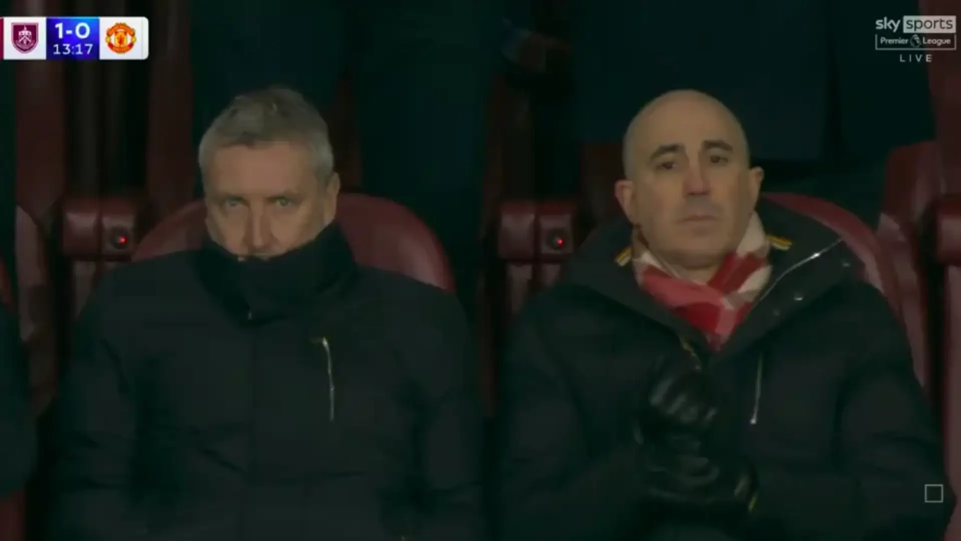 Ảnh bài viết 2 sếp lớn MU bị bắt gặp không hài lòng ở trận Burnley