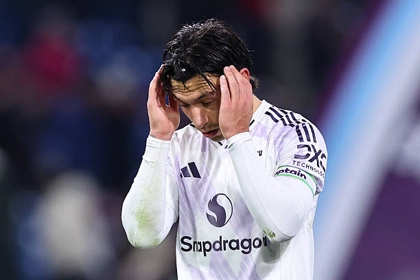 Ảnh bài viết Hai bộ mặt trái ngược của Lisandro Martinez trước Burnley