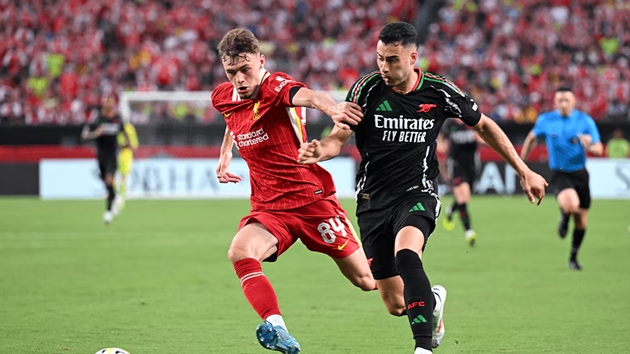 Liverpool quyết tâm cản bước Arsenal.