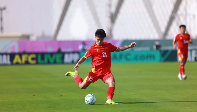 Ảnh bài viết HLV Polking ngỡ ngàng trước màn lột xác của U23 Việt Nam