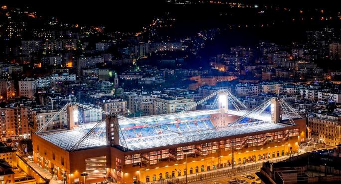 SVĐ Luigi Ferraris (Marassi) lung linh khi l&ecirc;n đ&egrave;n.