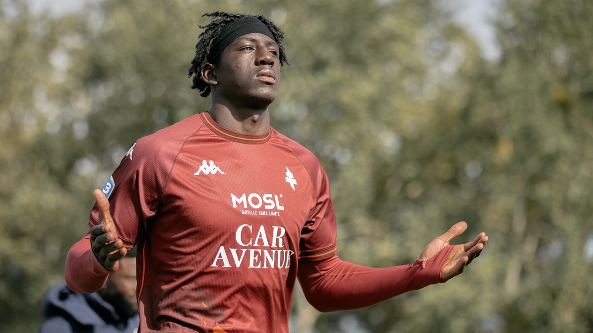 Brian Madjo được xác nhận đạt thỏa thuận gia nhập Aston Villa.