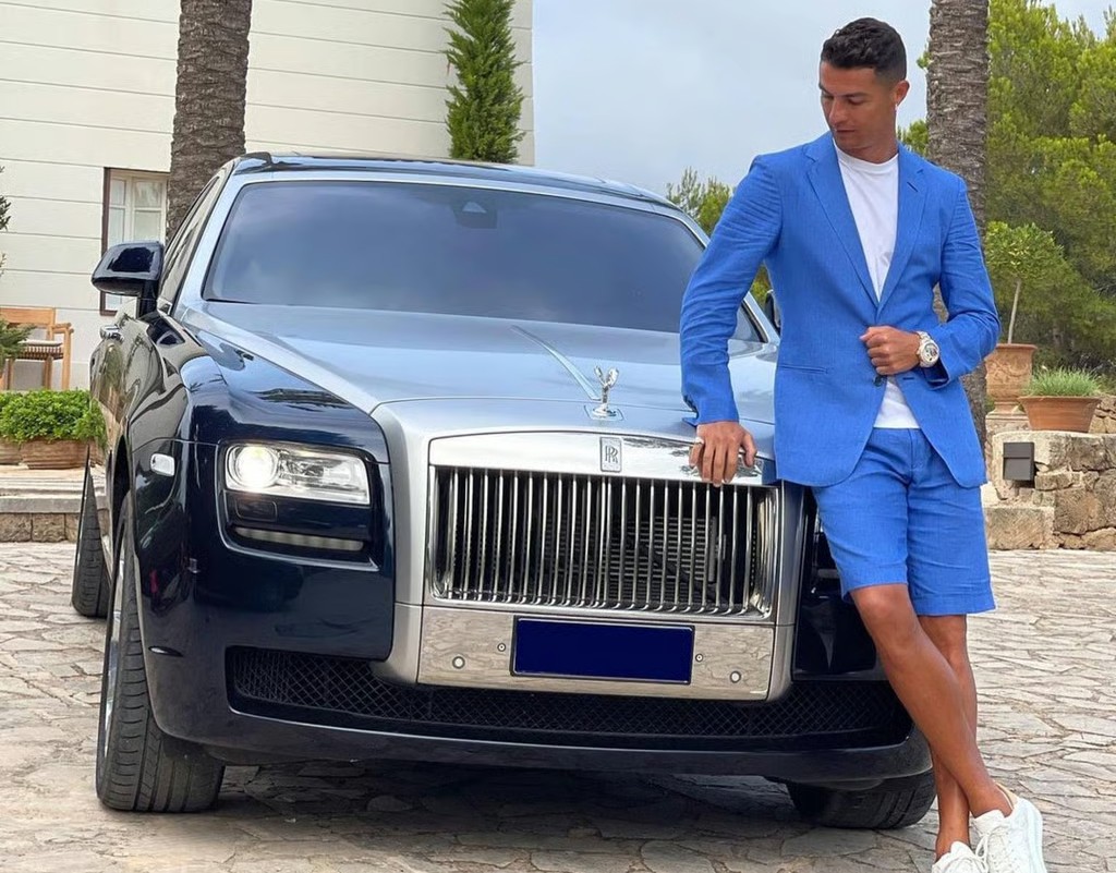 Quyền lực đến từ sự kiểm so&aacute;t ho&agrave;n hảo h&igrave;nh ảnh.