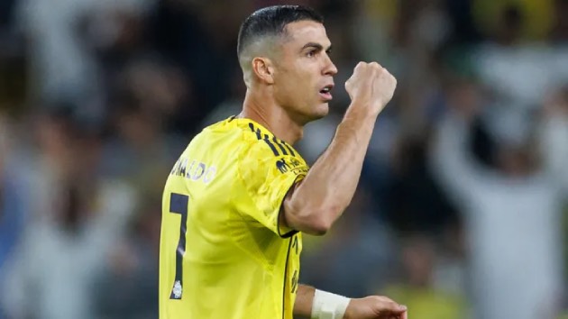 Ronaldo xốc lại tinh thần Al Nassr sau c&uacute; sốc thua trận.