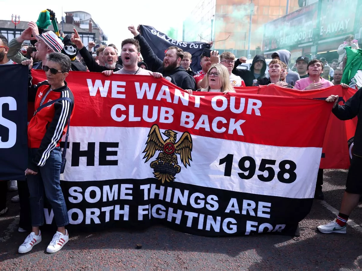 Người hâm mộ đang bước vào một cuộc chiến khác.