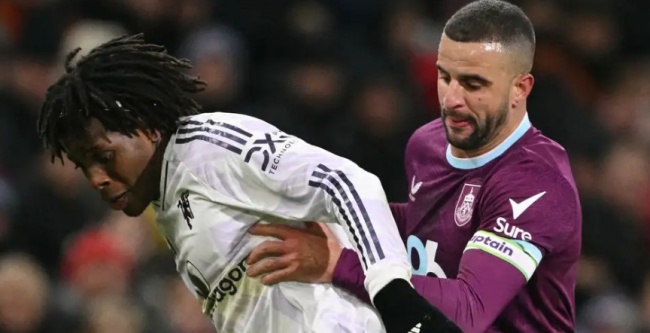 Ảnh bài viết Fan Man Utd phẫn nộ vì pha dẫm chân ác ý của Kyle Walker