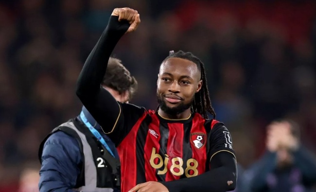 Antoine Semenyo giúp Man City thêm ngòi nổ trên hàng công.