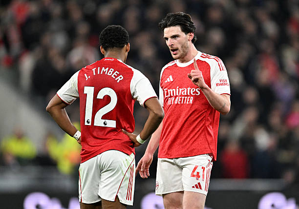 Arsenal dự tính sẽ sớm trói chân những trụ cột.