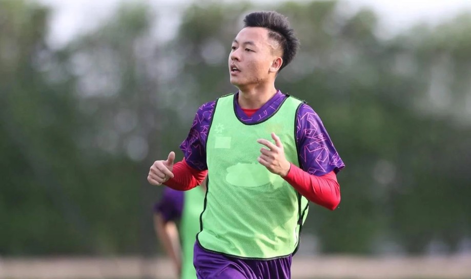 Nguyễn Thái Sơn là "quân bài" quan trọng trong tay HLV Kim Sang-sik. Ảnh: VFF.