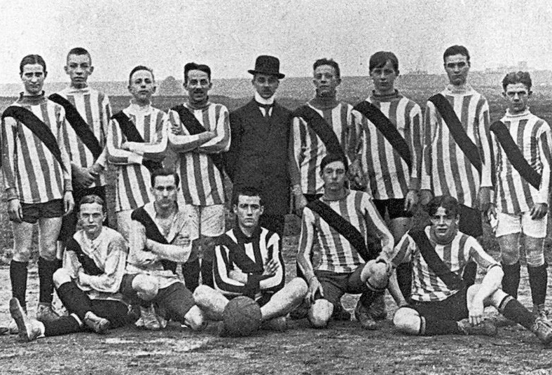 Dortmund trong những ng&agrave;y đầu th&agrave;nh lập.