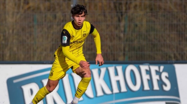 Milan, Arsenal tăm tia sao trẻ Dortmund.