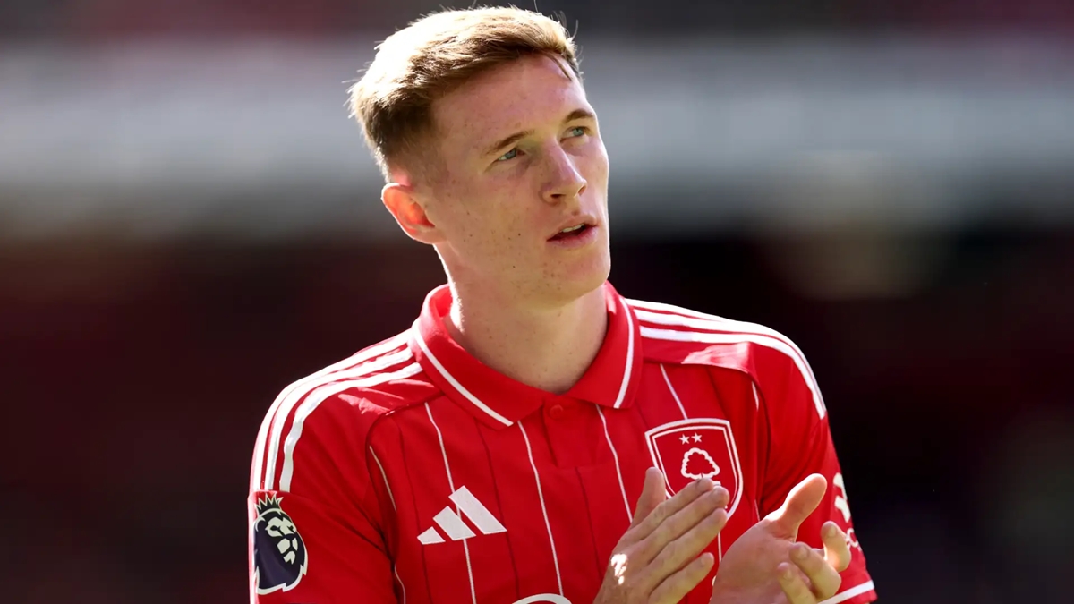 Nottingham Forest không có ý định bán Elliot Anderson ở kỳ chuyển nhượng Đông.