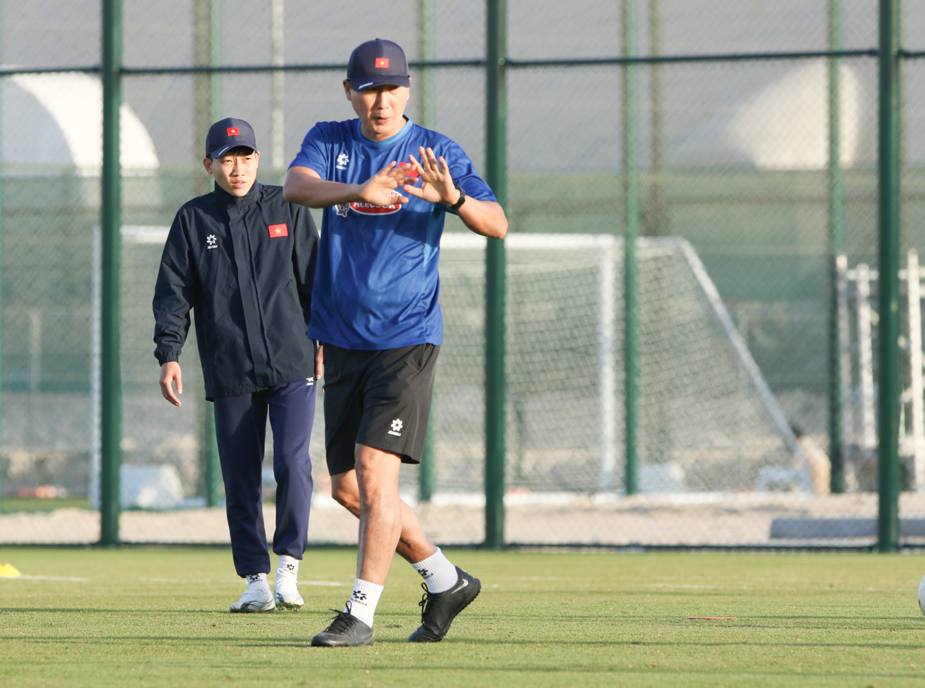 HLV Kim Sang-sik xây dựng lối đá thực dụng nhưng đầy hiệu quả cho các đội tuyển Việt Nam. Ảnh: VFF.