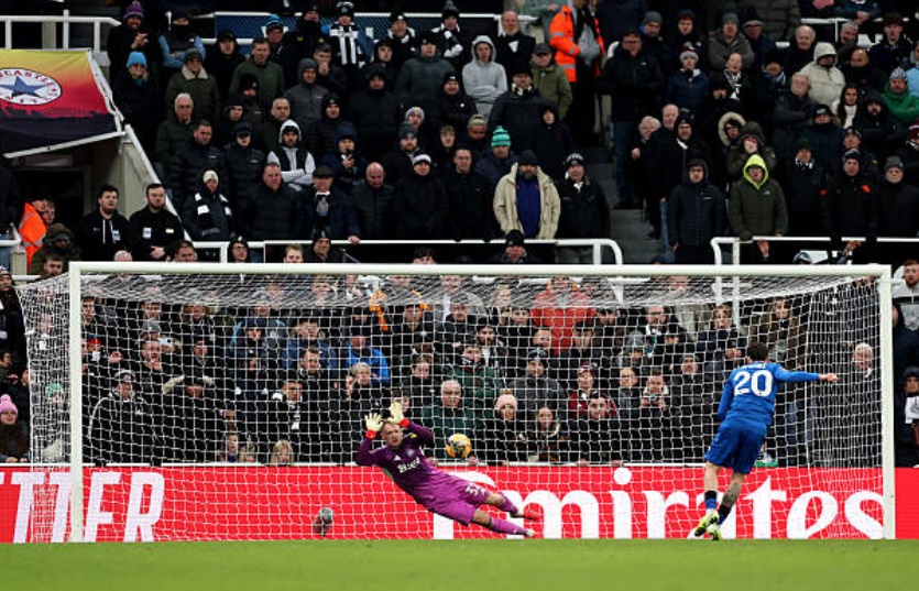 Ảnh bài viết Ramsdale hóa người hùng giúp Newcastle thắng luân lưu