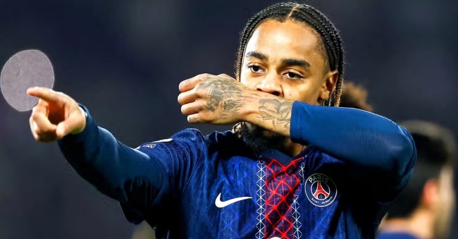 Ảnh bài viết Vì sao Liverpool nên chọn Bradley Barcola thay thế Salah?