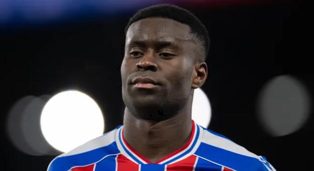 Ảnh bài viết Arsenal quyết đấu Man City và Liverpool giành Marc Guehi