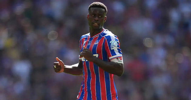 Man City quyết chi&ecirc;u mộ Guehi ngay trong kỳ chuyển nhượng th&aacute;ng Gi&ecirc;ng.