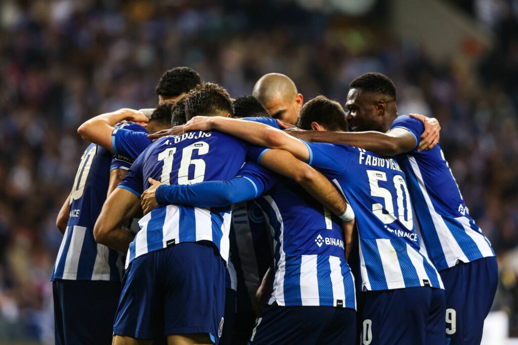 Porto giữ chuỗi trận bất bại kỷ lục.