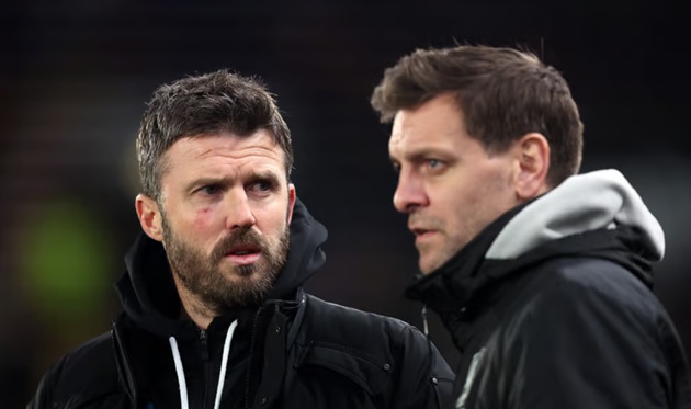 Ảnh bài viết Carrick bất chấp quá khứ với Leeds để chọn Woodgate cứu MU