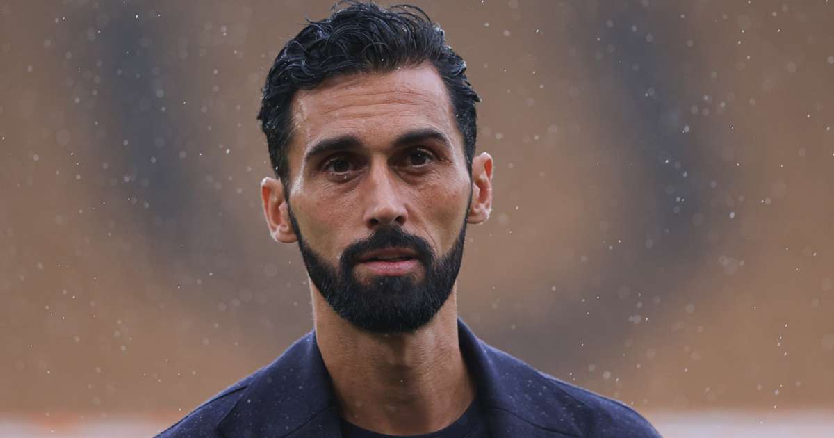 Arbeloa l&agrave; lựa chọn nội bộ an to&agrave;n của Perez