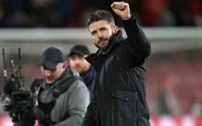 Carrick sắp ngồi ghế n&oacute;ng Man United.