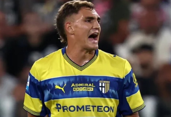 Parma bị đ&aacute;nh gi&aacute; thấp hơn Napoli.