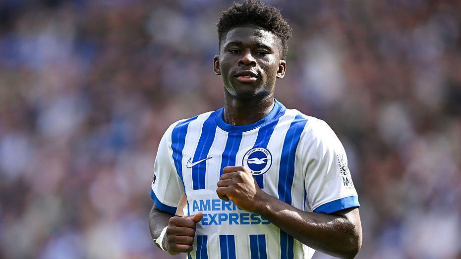 Baleba được đội b&oacute;ng chủ quản định gi&aacute; rất cao.