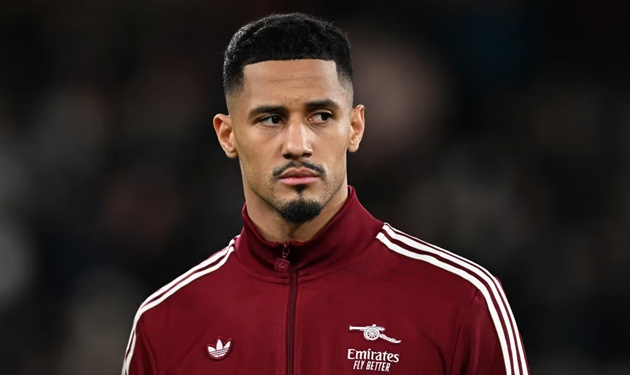 Ảnh bài viết Chỉ còn 4 hậu vệ, Arsenal lo sốt vó trước đại chiến Chelsea