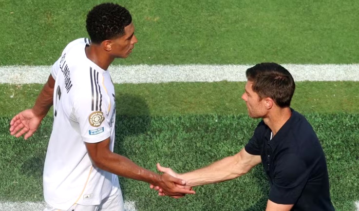 Ảnh bài viết Jude Bellingham nổi đóa vì bị nghi bẻ ghế Xabi Alonso