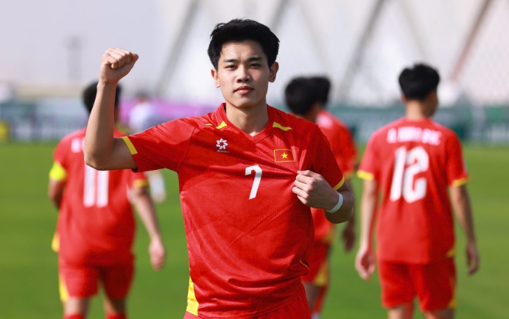 Việc gi&agrave;nh 9 điểm tuyệt đối sau 3 trận l&agrave; minh chứng r&otilde; n&eacute;t nhất cho sức mạnh của đo&agrave;n qu&acirc;n HLV Kim Sang Sik.