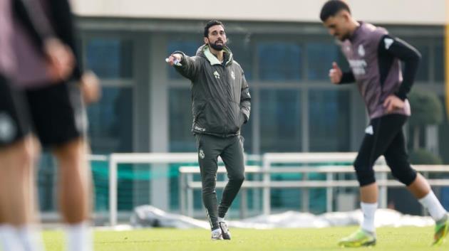 Arbeloa c&oacute; vượt qua được &aacute;p lực ở Real?