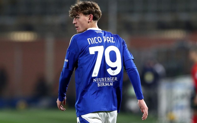 Nico Paz l&agrave; linh hồn trong lối chơi m&agrave; Fabregas g&acirc;y dựng.