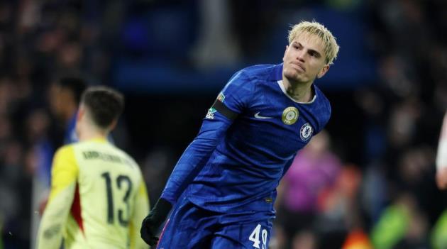 Garnacho tạo kh&aacute;c biệt sau khi v&agrave;o s&acirc;n.