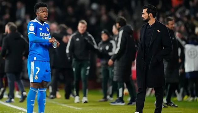 Ảnh bài viết Real thua đội hạng 2, Fan trút giận lên Vinicius và Lunin