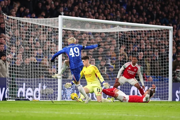 Anh ghi cả 2 b&agrave;n thắng cho Chelsea.