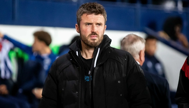 Hệ thống 4 hậu vệ của Michael Carrick cần một ng&ocirc;i sao tấn c&ocirc;ng c&aacute;nh tr&aacute;i hiệu quả.