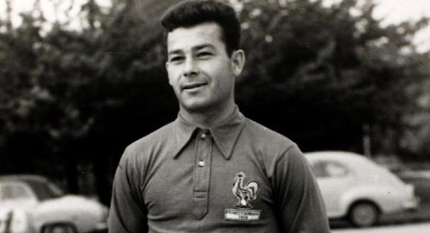 Huyền thoại b&oacute;ng đ&aacute; Just Fontaine.