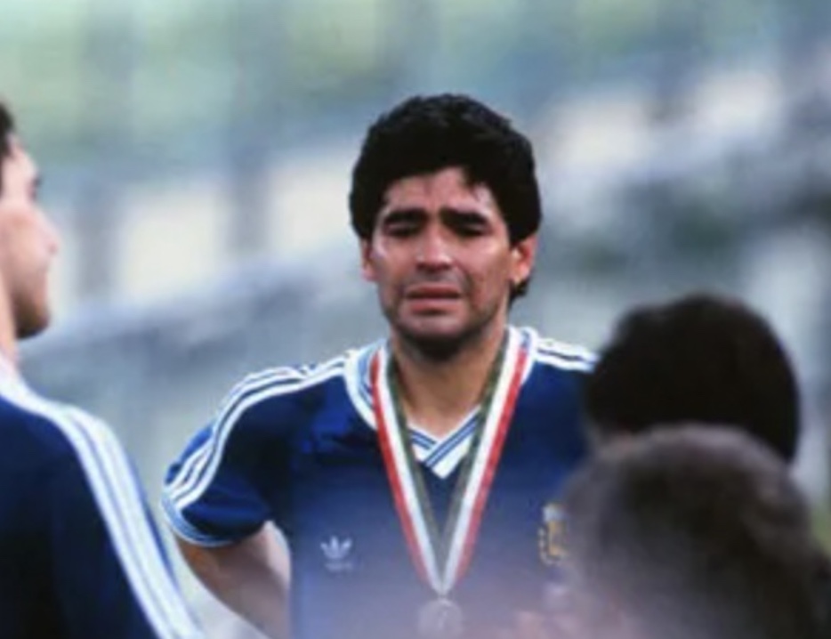 Ảnh bài viết Diego Maradona giữa biển lệ World Cup 1990