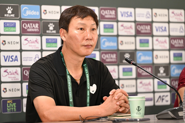 Ảnh bài viết HLV Kim Sang-sik hé lộ vũ khí thể lực hạ U23 UAE