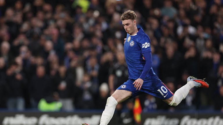 Palmer ghi b&agrave;n từ chấm penalty.