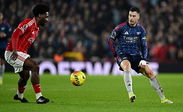 Arsenal bị Nottingham Forest cầm hòa đáng tiếc.