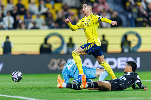 Al-Nassr có chiến thắng vất vả trước Al-Shabab.