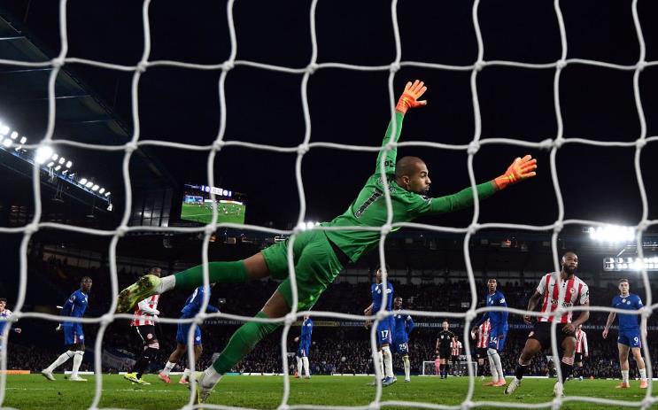 Robert Sanchez &mdash; 8.1 điểm: C&oacute; những pha cứu thua xuất thần, đầu ti&ecirc;n l&agrave; ngăn cản pha phản lưới nh&agrave; của Tosin v&agrave; sau đ&oacute; l&agrave; từ chối b&agrave;n thắng của Kevin Schade. M&agrave;n tr&igrave;nh diễn n&agrave;y phản &aacute;nh đ&uacute;ng phong độ cao gần đ&acirc;y của anh hơn l&agrave; sự sa s&uacute;t ở trận đấu giữa tuần.