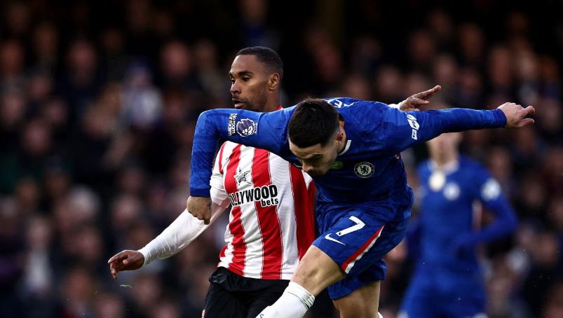 Pedro Neto &mdash; 7.1: Một m&agrave;n tr&igrave;nh diễn năng nổ kh&aacute;c, lẽ ra đ&atilde; c&oacute; kiến tạo cho Garnacho cuối hiệp một. G&acirc;y ra đủ loại rắc rối cho Rico Henry trước khi mờ nhạt dần sau giờ nghỉ.