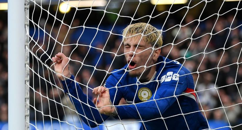 Alejandro Garnacho &mdash; 6.8: Kh&ocirc;ng thể phủ nhận nỗ lực thi đấu của Garnacho, nhưng hiệu quả đầu ra lại v&ocirc; c&ugrave;ng thất vọng nếu so với tầm ảnh hưởng của anh trong trận gặp Arsenal. Bằng c&aacute;ch n&agrave;o đ&oacute;, anh đ&atilde; bỏ lỡ một b&agrave;n thắng mười mươi.