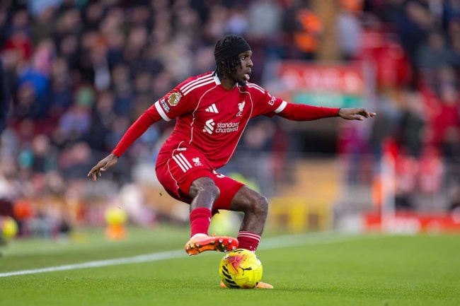 Jeremie Frimpong 7.0 điểm. Hậu vệ người H&agrave; Lan tiếp tục cho thấy khả năng tấn c&ocirc;ng ấn tượng khi thường xuy&ecirc;n d&acirc;ng cao như một tiền đạo c&aacute;nh. 