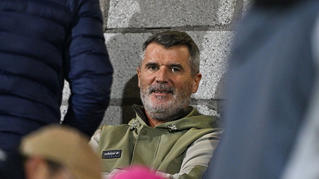 Roy Keane khen ngợi Michael Carrick.