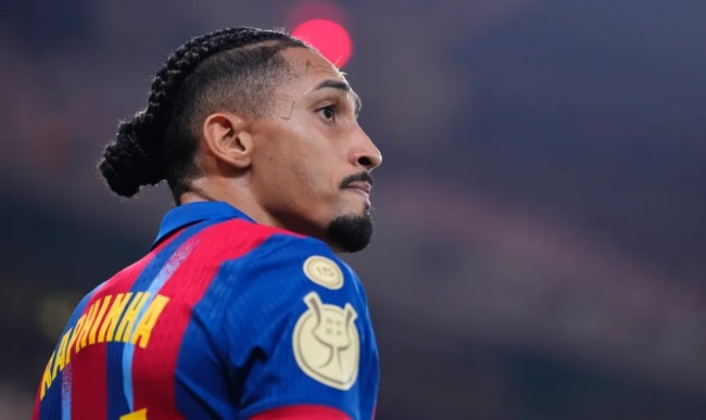 Raphinha sẽ ngồi ngo&agrave;i bởi chấn thương.