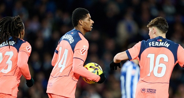 Rashford lại ghi bàn cho Barca.